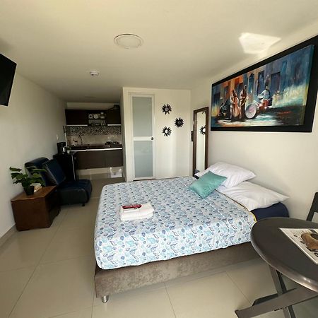 Sea Life Apartamentos En Via Principal Centro Y San Luis Сан-Андрес Экстерьер фото
