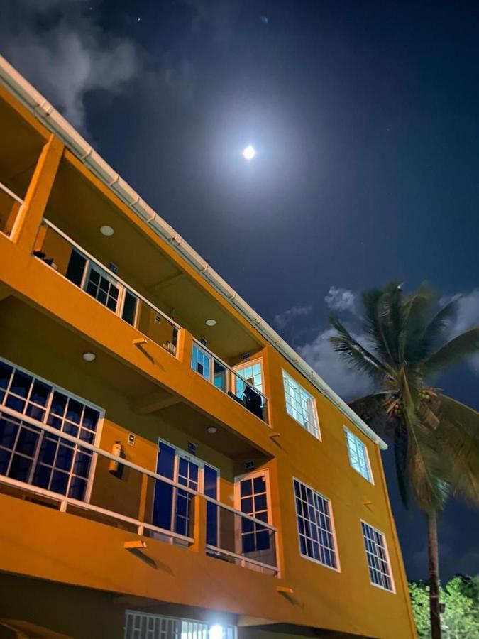 Sea Life Apartamentos En Via Principal Centro Y San Luis Сан-Андрес Экстерьер фото