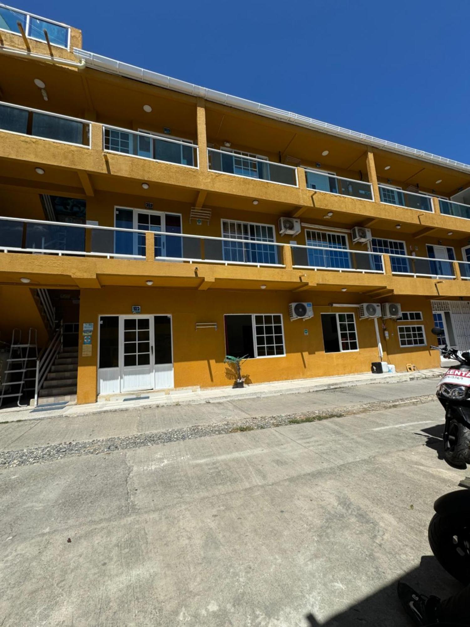 Sea Life Apartamentos En Via Principal Centro Y San Luis Сан-Андрес Экстерьер фото