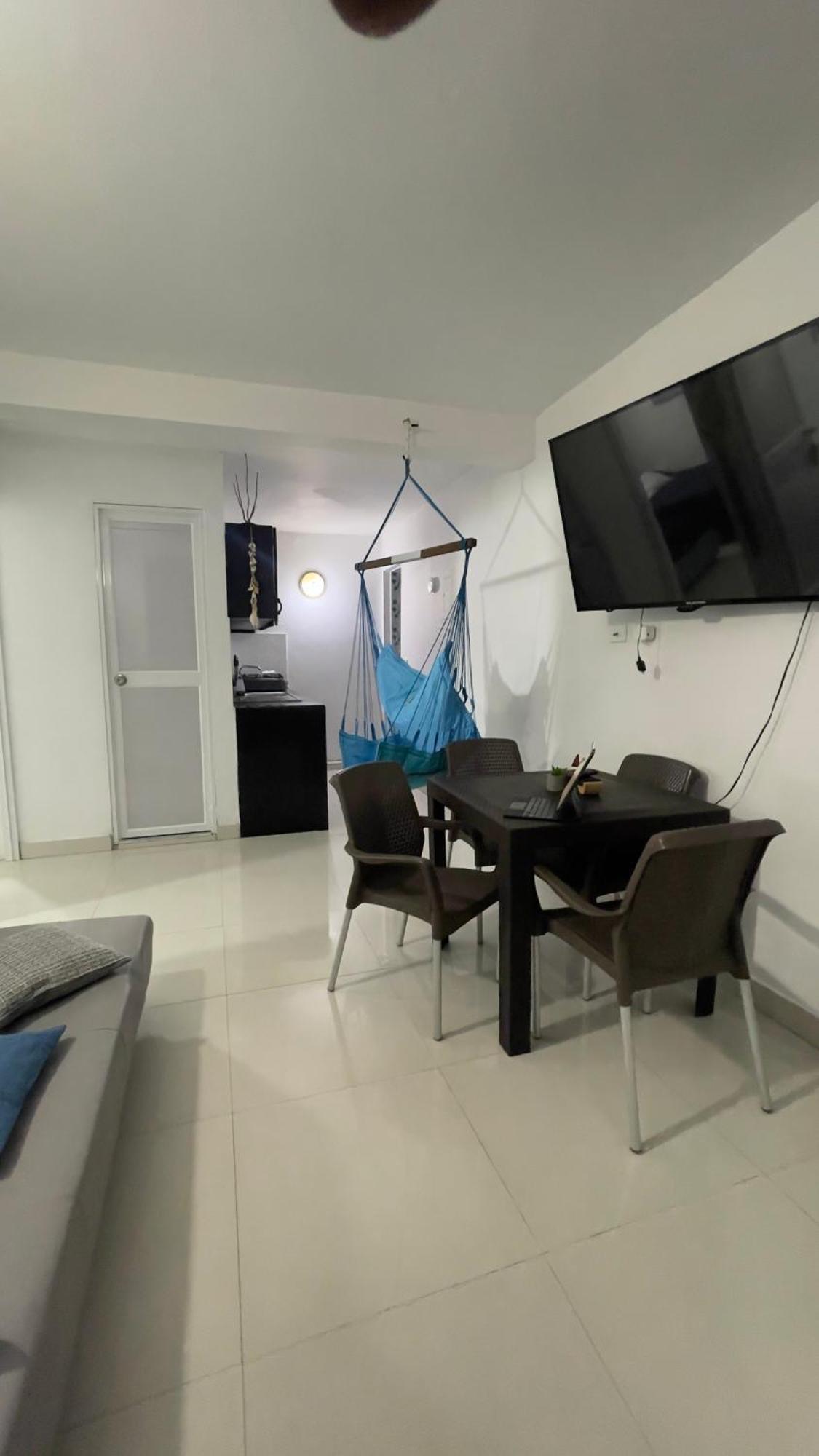 Sea Life Apartamentos En Via Principal Centro Y San Luis Сан-Андрес Экстерьер фото