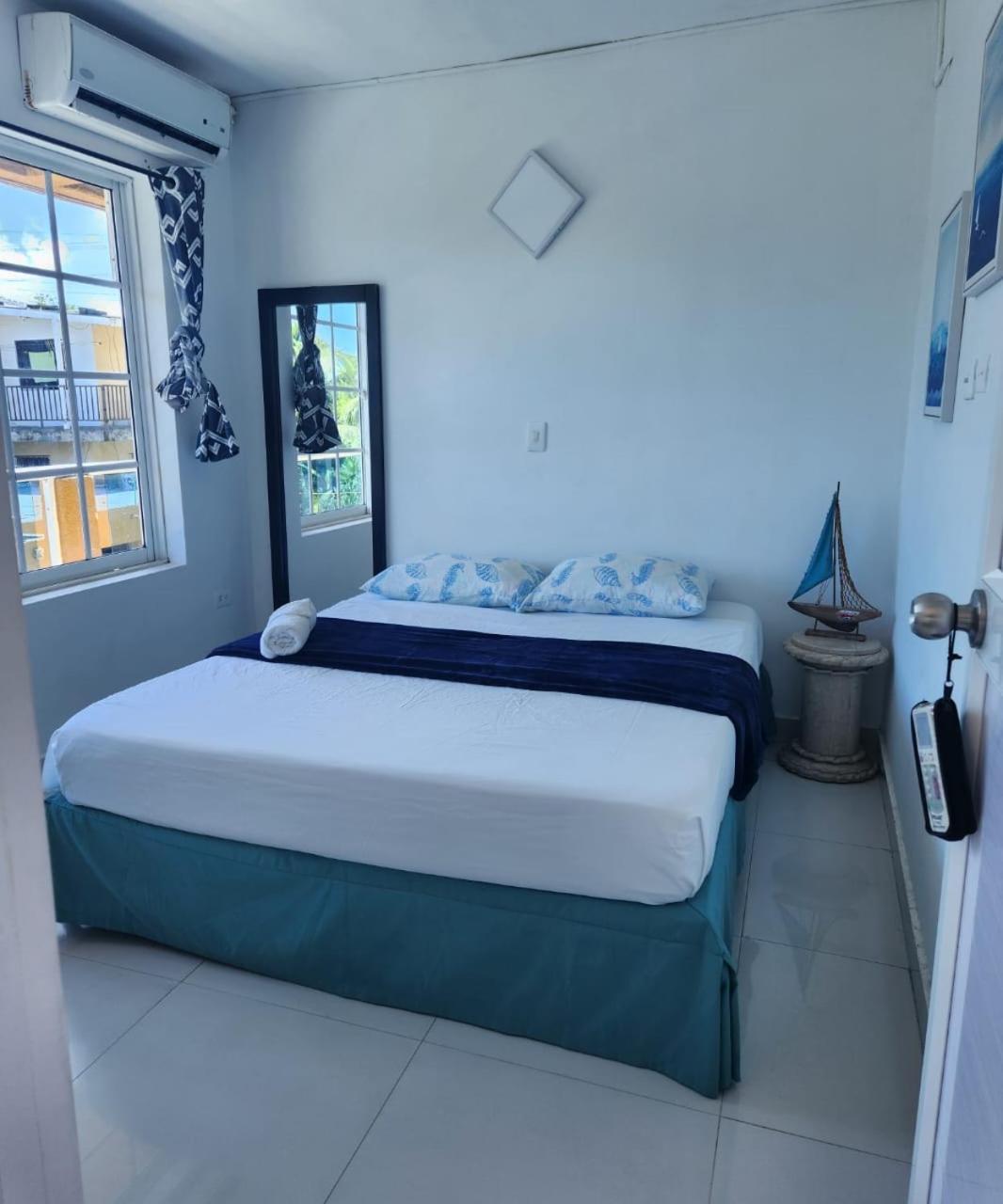 Sea Life Apartamentos En Via Principal Centro Y San Luis Сан-Андрес Экстерьер фото